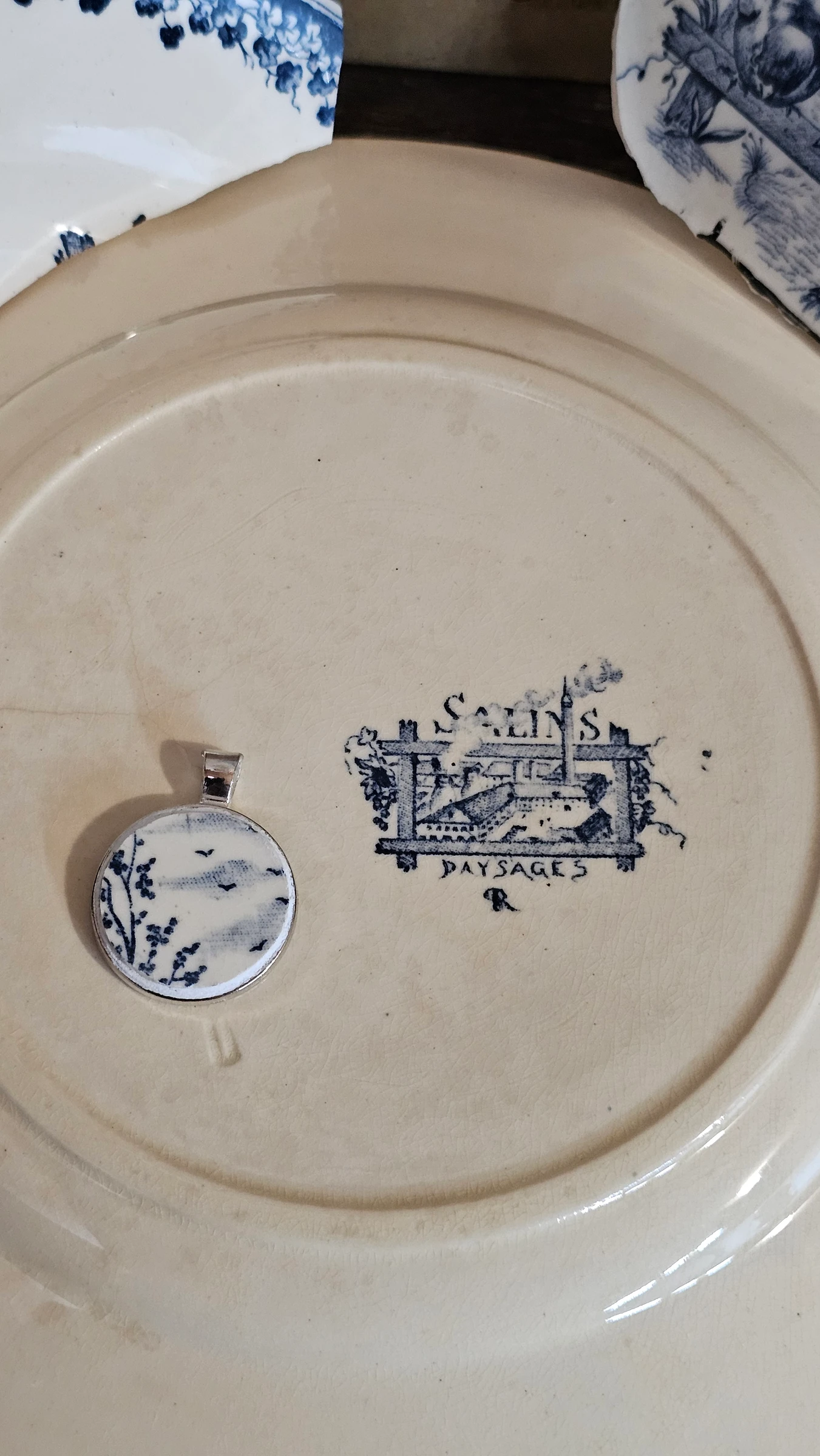 Pendant with iron earth plate from Salins Landscapes model – photo 4
